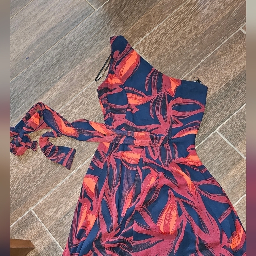VINCE CAMUTO SZ 2 BEAUTIFUL DRESS High Low One Shoulder Navy and Red - Picture 3 of 5